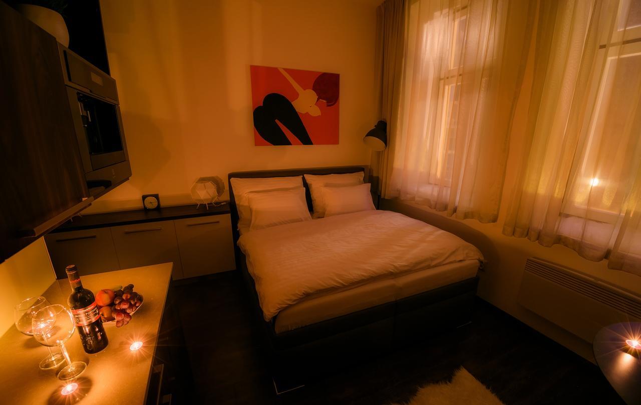 Fifty Shades Of Gray Studio, City Center Hradec Kralove Luaran gambar