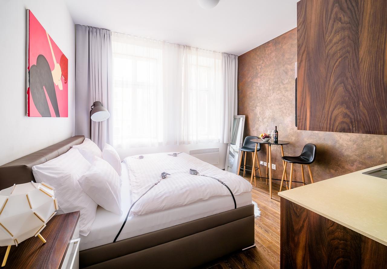 Fifty Shades Of Gray Studio, City Center Hradec Kralove Luaran gambar