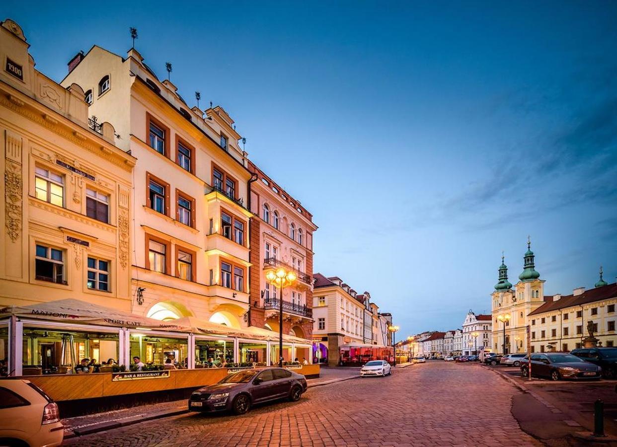 Fifty Shades Of Gray Studio, City Center Hradec Kralove Luaran gambar